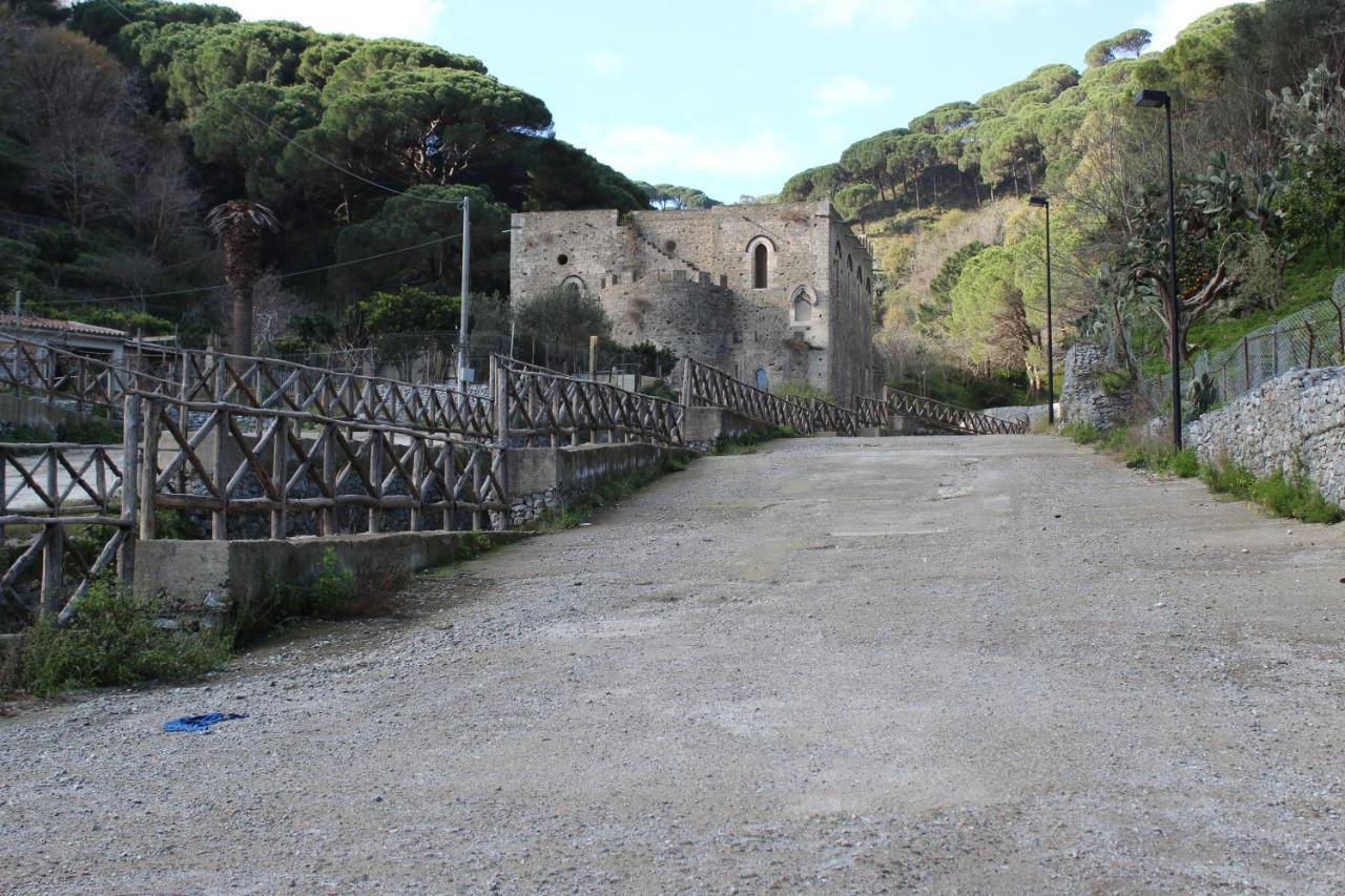 La Badia Hotel Messina Buitenkant foto